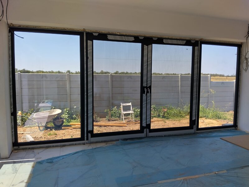 Tamplarie PVC, rulouri exterioare, sisteme din sticla securizata 2Day Glass